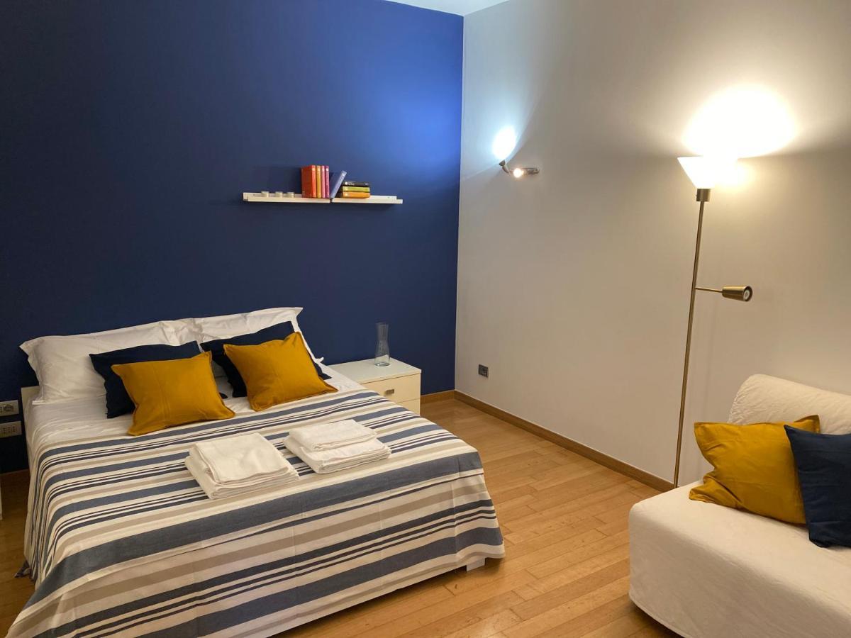 Chiara Guest House 34 - M4 Metro Blu Милано Екстериор снимка